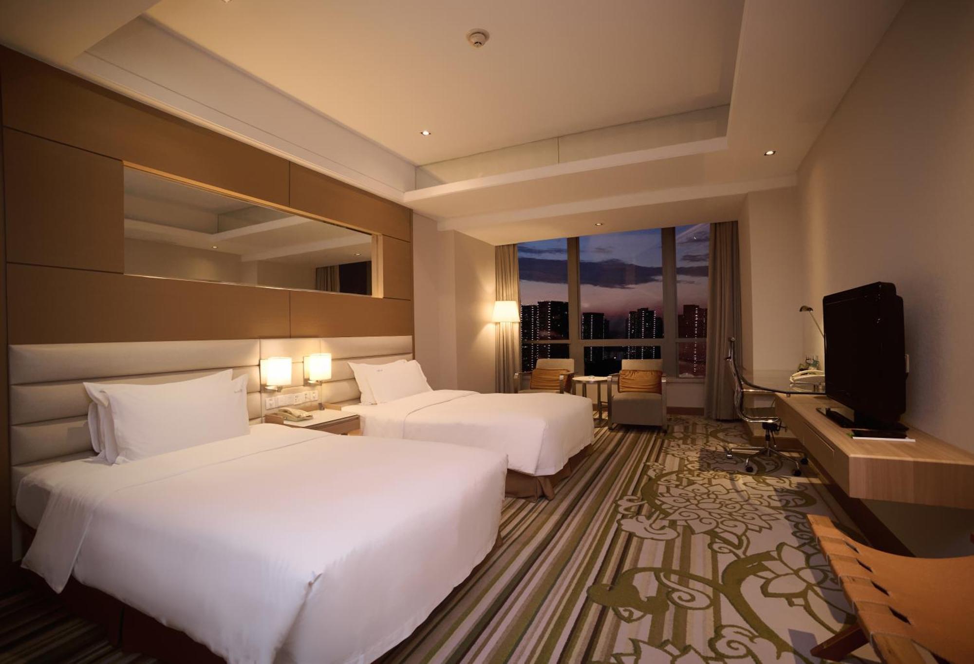 Riverside By Ihg Hotel